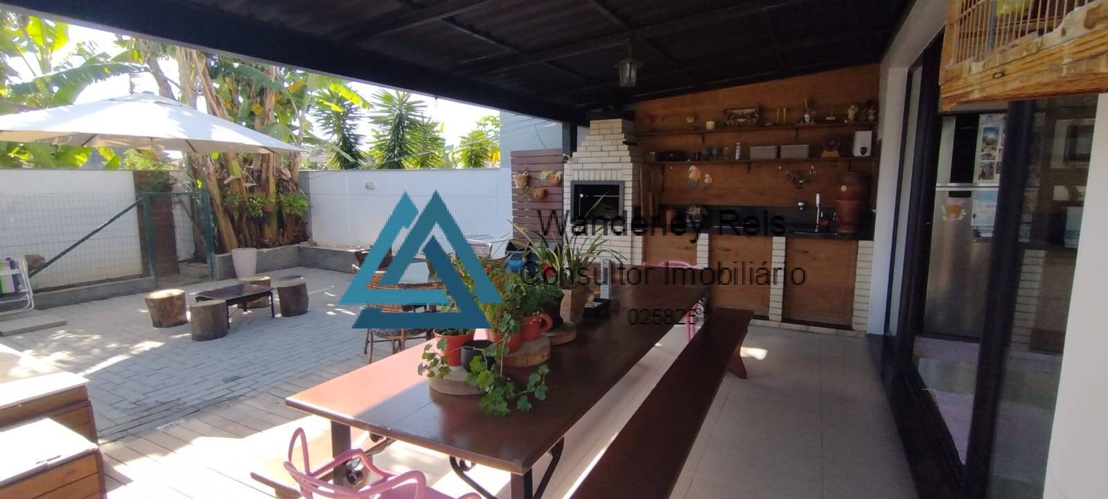 Casa à venda com 3 quartos, 215m² - Foto 4
