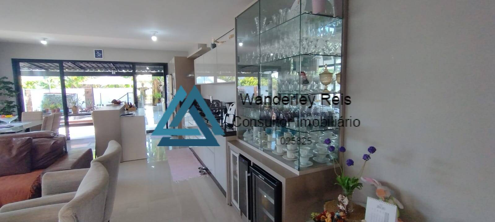 Casa à venda com 3 quartos, 215m² - Foto 5