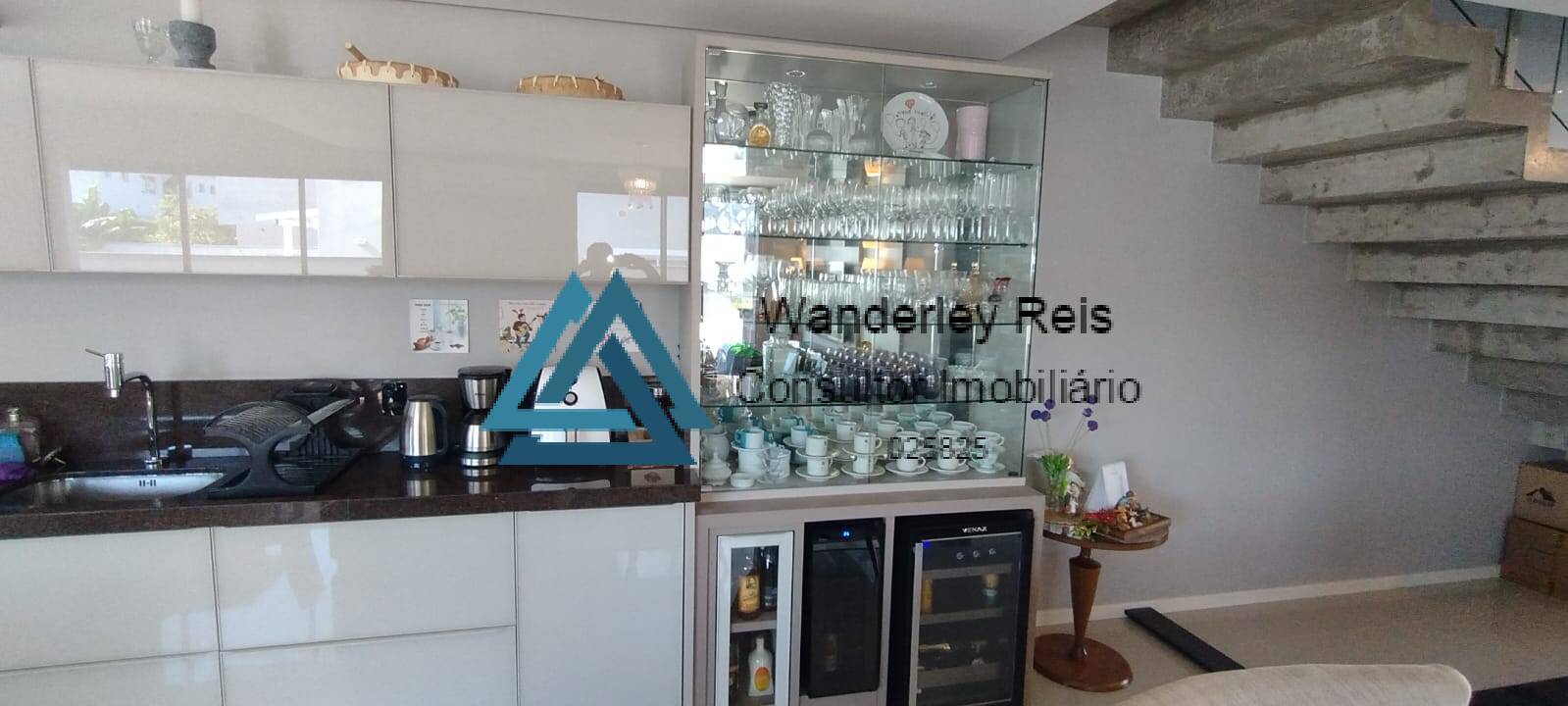 Casa à venda com 3 quartos, 215m² - Foto 8